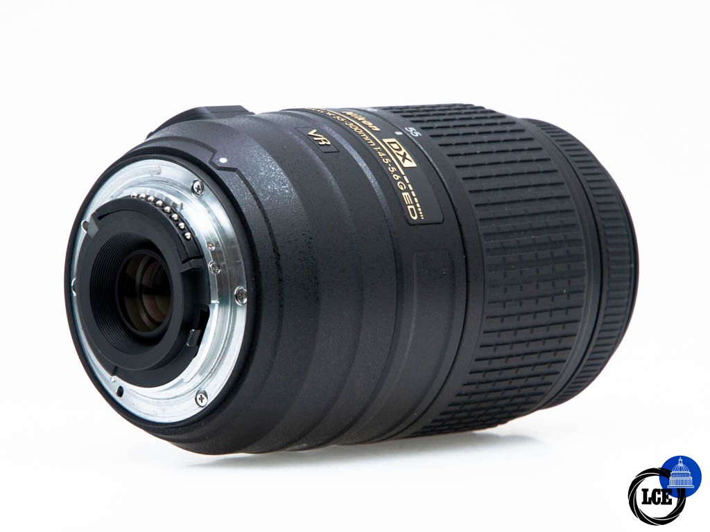 Nikon AF-S 55-300mm f/4.5-5.6 ED DX VR