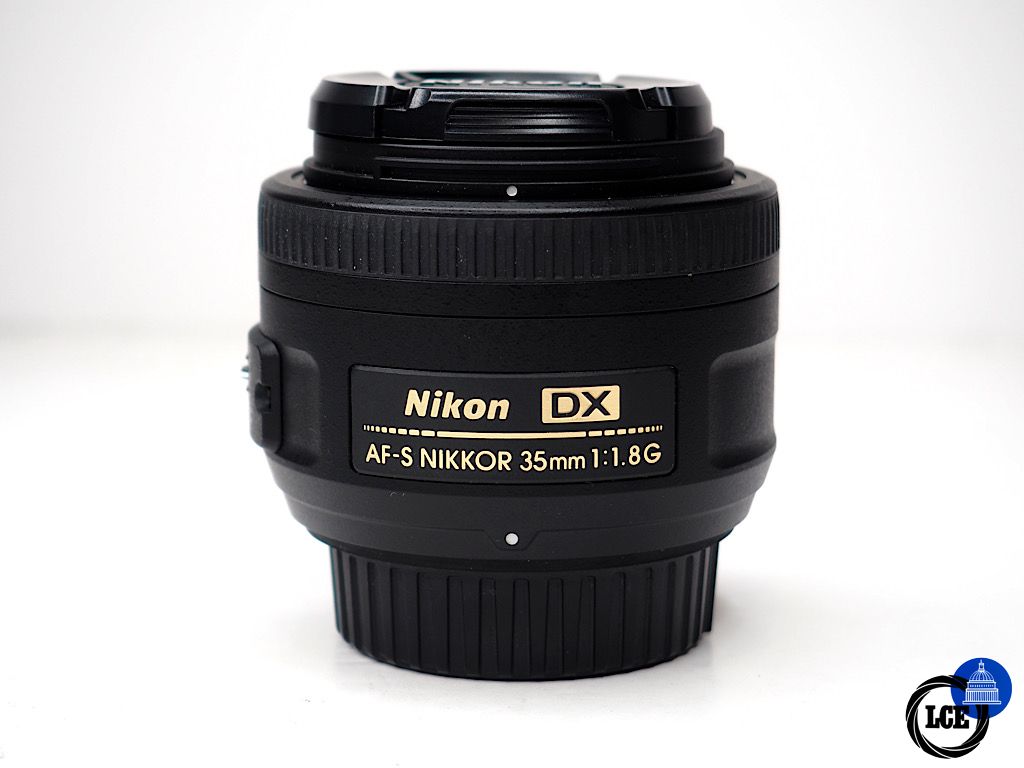 Nikon 35mm f/1.8 DX