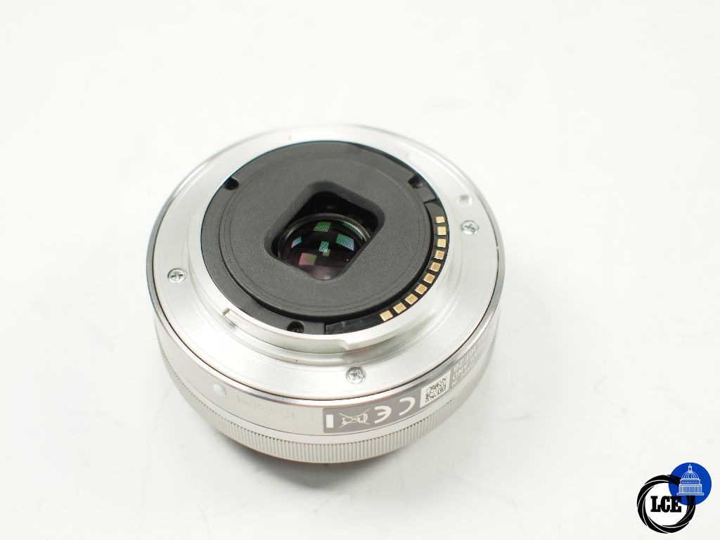 Sony E 16mm F2.8 