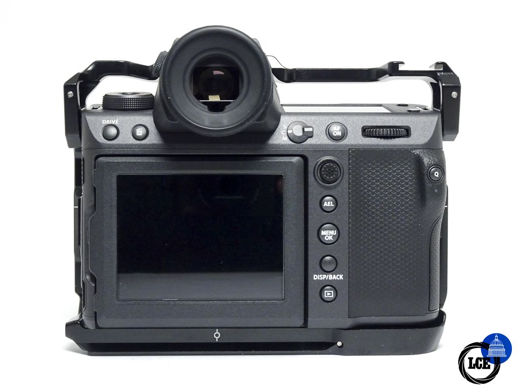 FujiFilm GFX100 II + SmallRig Cage