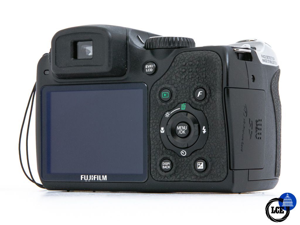 FujiFilm FinePix S8000fd