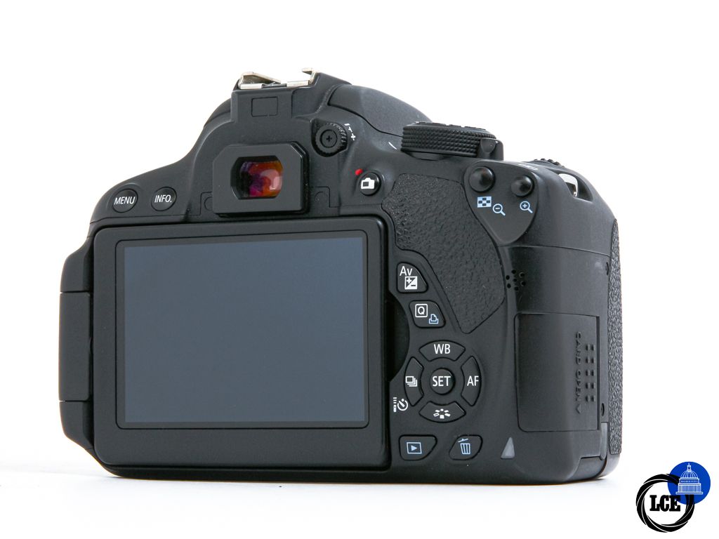 Canon EOS 700D + 18-55mm IS STM **15k Shutter Count**