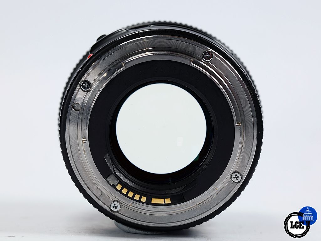 Canon EF 85mm f/1.8 USM