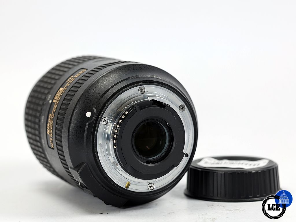 Nikon AF-S 18-300mm f/3.5-6.3G ED VR *BOXED*