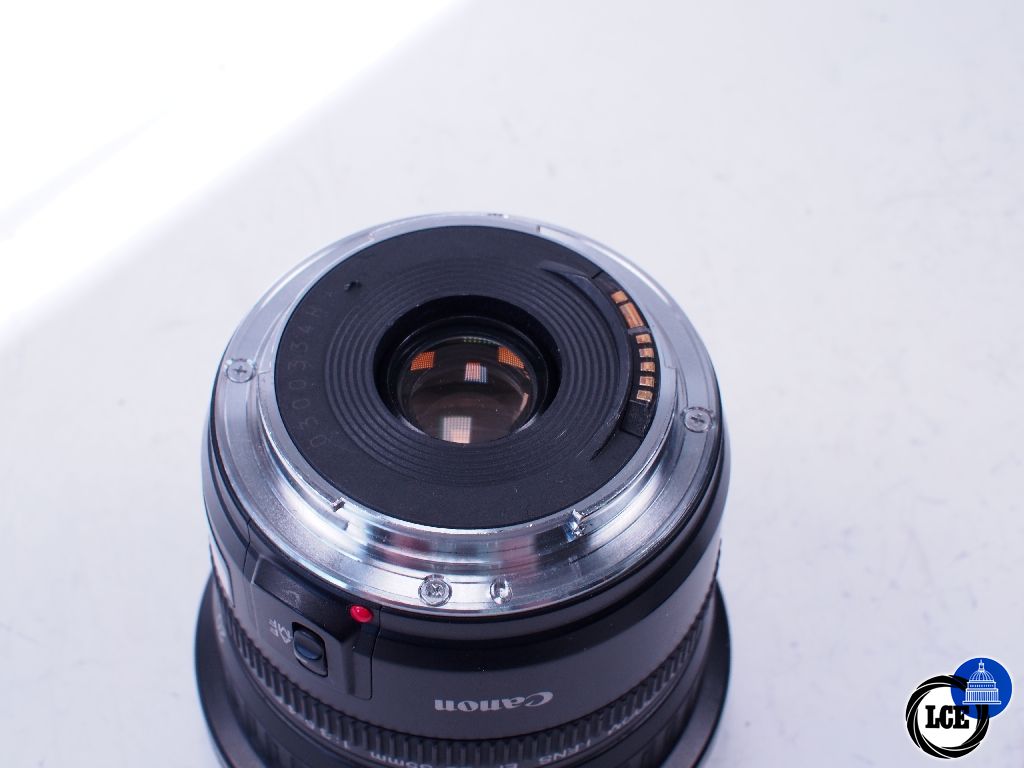 Canon EF 20-35mm f3.5-4.5 USM