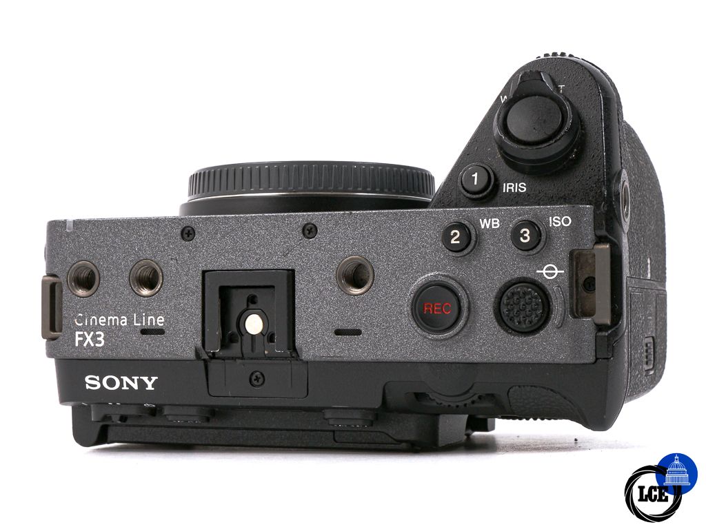 Sony FX3 + XLR Handle **570 Shots**