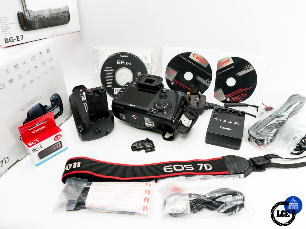 Canon EOS 7D + BG-E7 GRIP * BOXED *