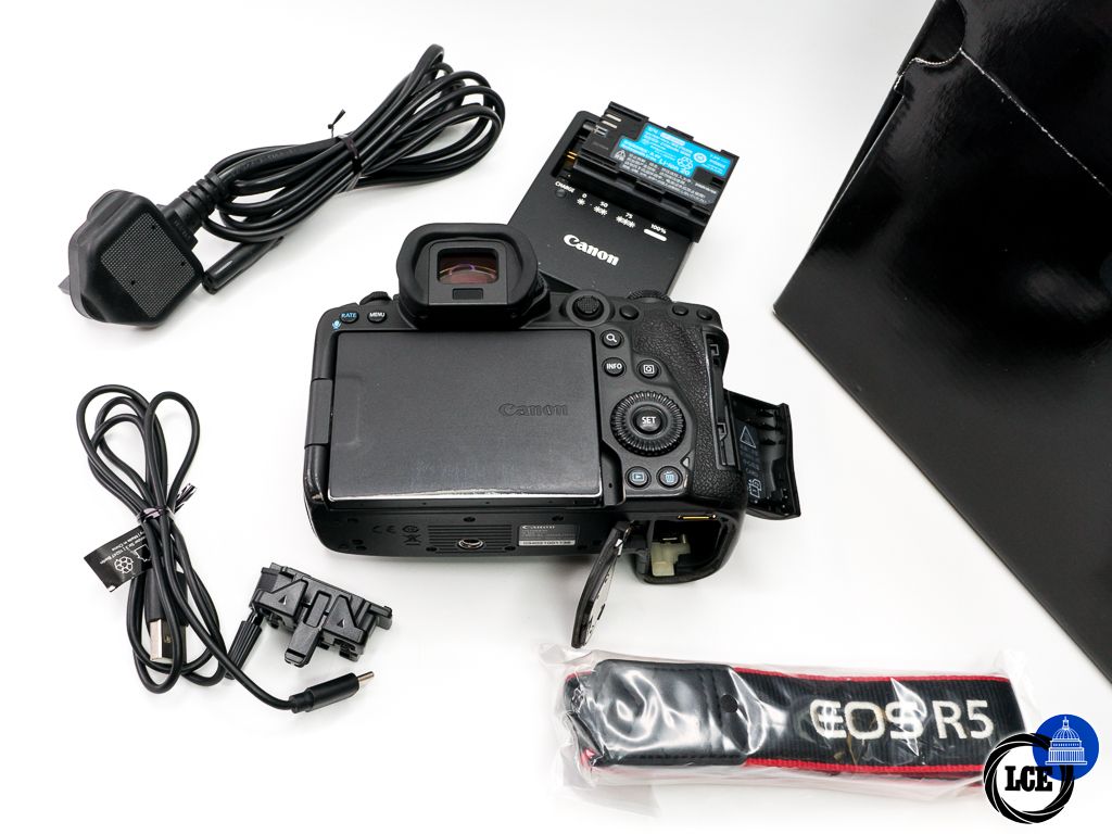 Canon EOS R5 Body * BOXED *