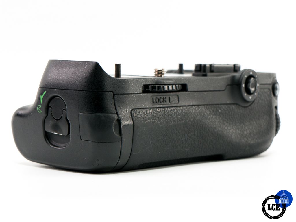 Nikon MB-D12 Battery Grip