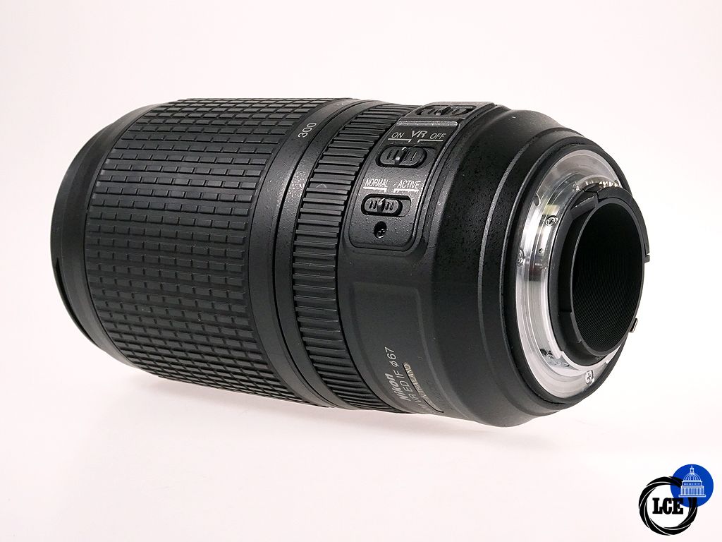 Nikon AF-S 70-300mm F/4.5-5.6 G ED VR