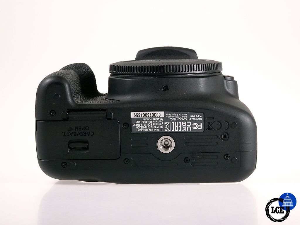 Canon EOS 2000D