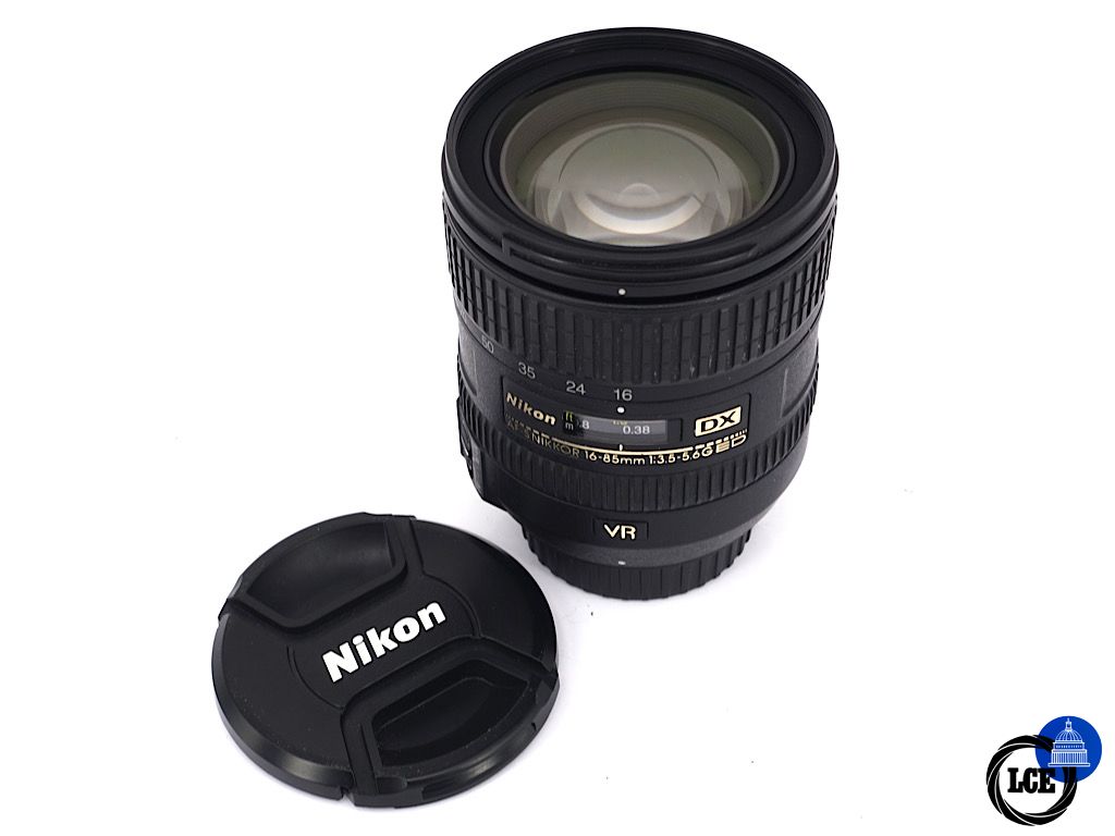 Nikon AF-S 16-85mm F3.5-5.6G ED DX VR | 4*