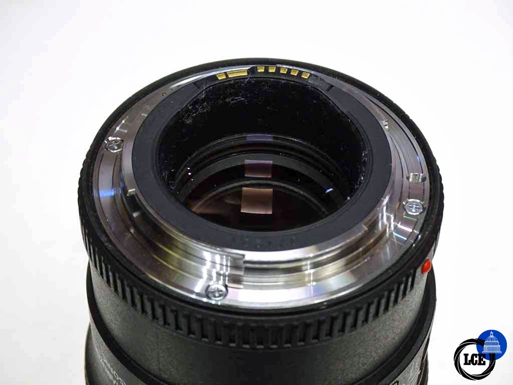 Canon EF 100mm f2.8 L IS USM MACRO