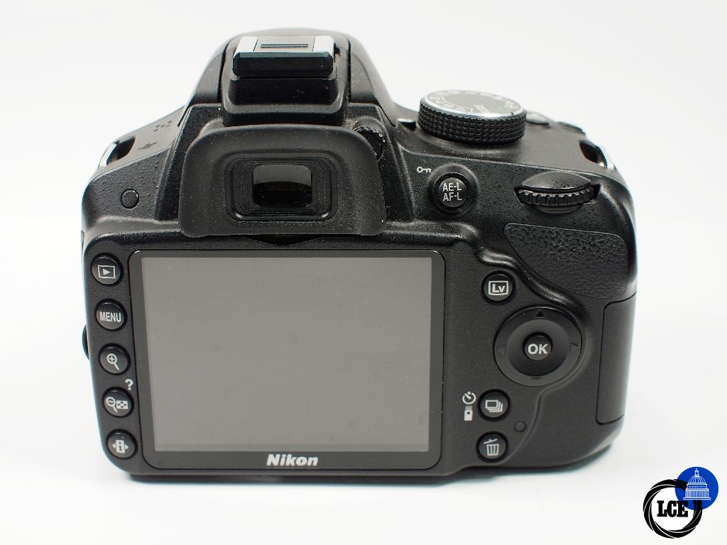 Nikon D3200 + 18-55mm VR II shutter count 1498