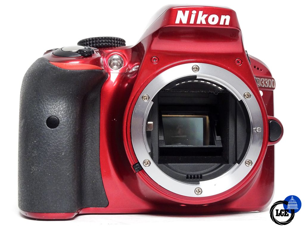 Nikon D3300 + 18-55mm f/3.4-5.6G II (RED EDITION)