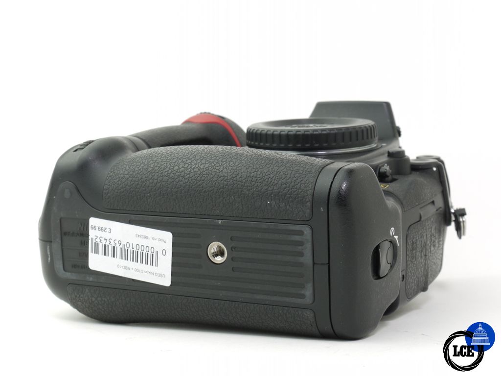 Nikon D700 + MB-D10 Battery Grip