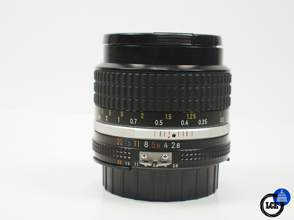 Nikon AIS 35mm F2.8