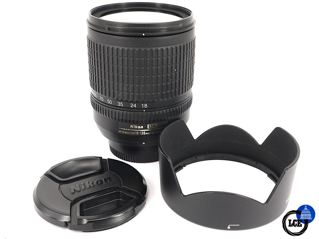 Nikon AF-S 18-135mm F3.5-5.6G ED DX | 4*