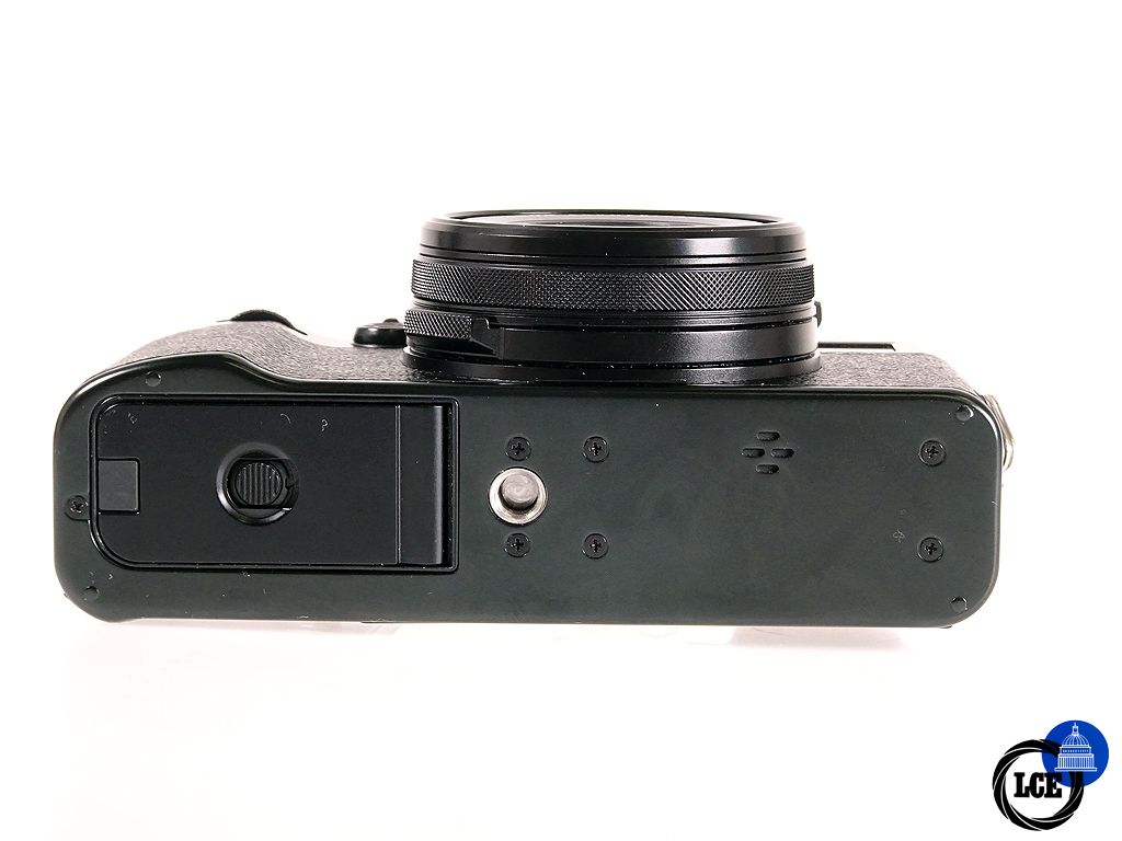 FujiFilm X100V Black