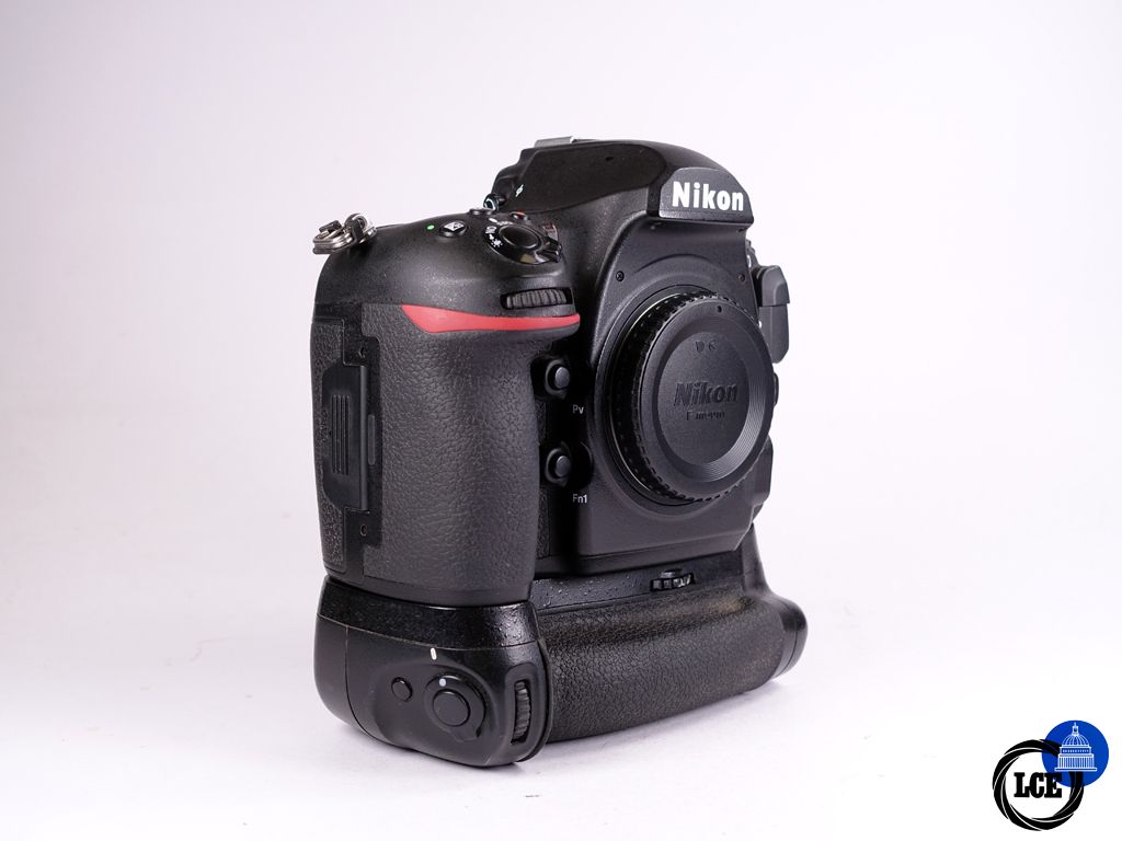 Nikon D850 Body + MB-D18 Grip