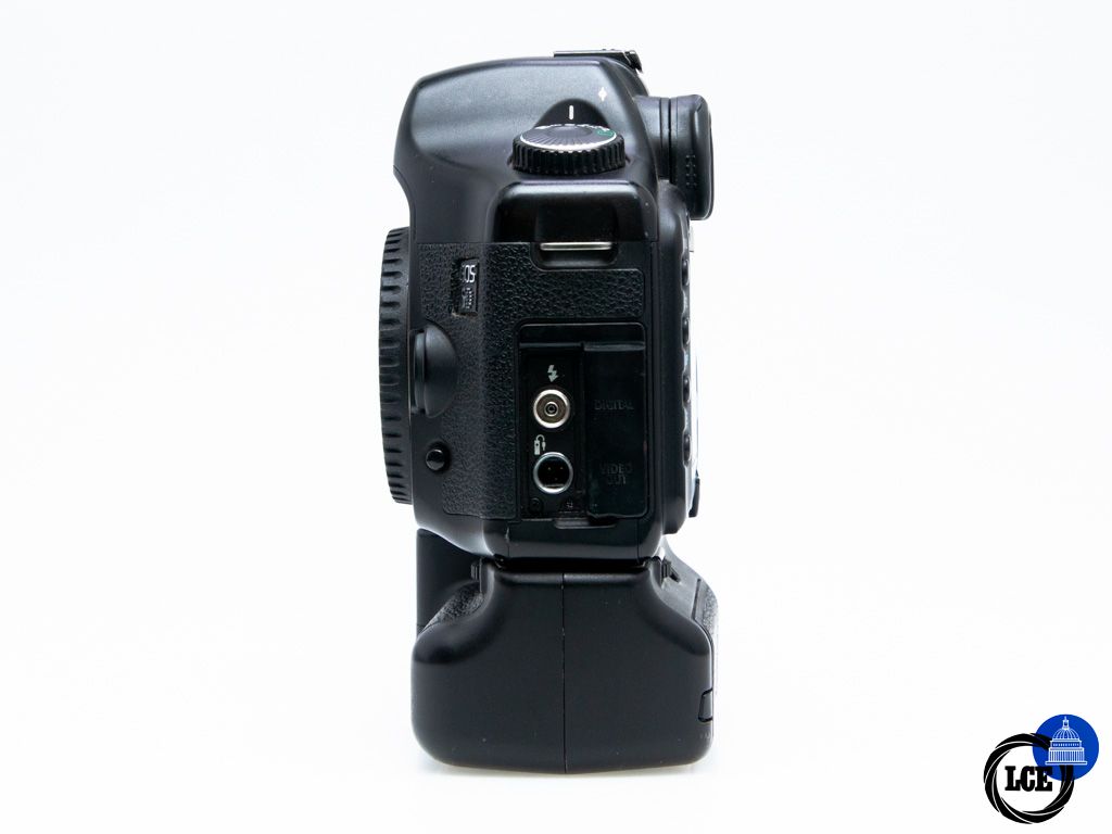 Canon EOS 5D Body + Grip