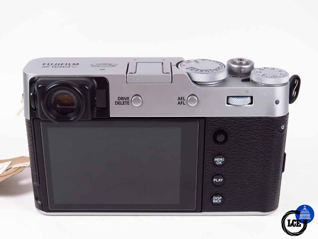 FujiFilm X-100V Chrome