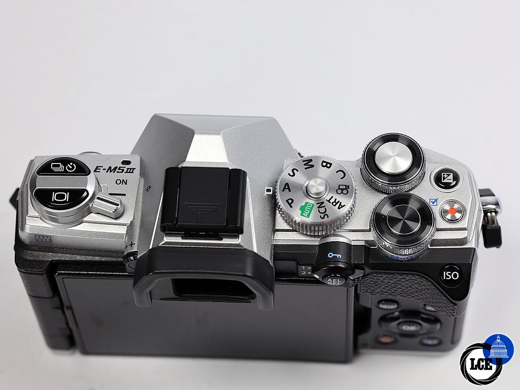 Olympus OM-D E-M5 Mark III Body *Boxed* *<2K shutter*