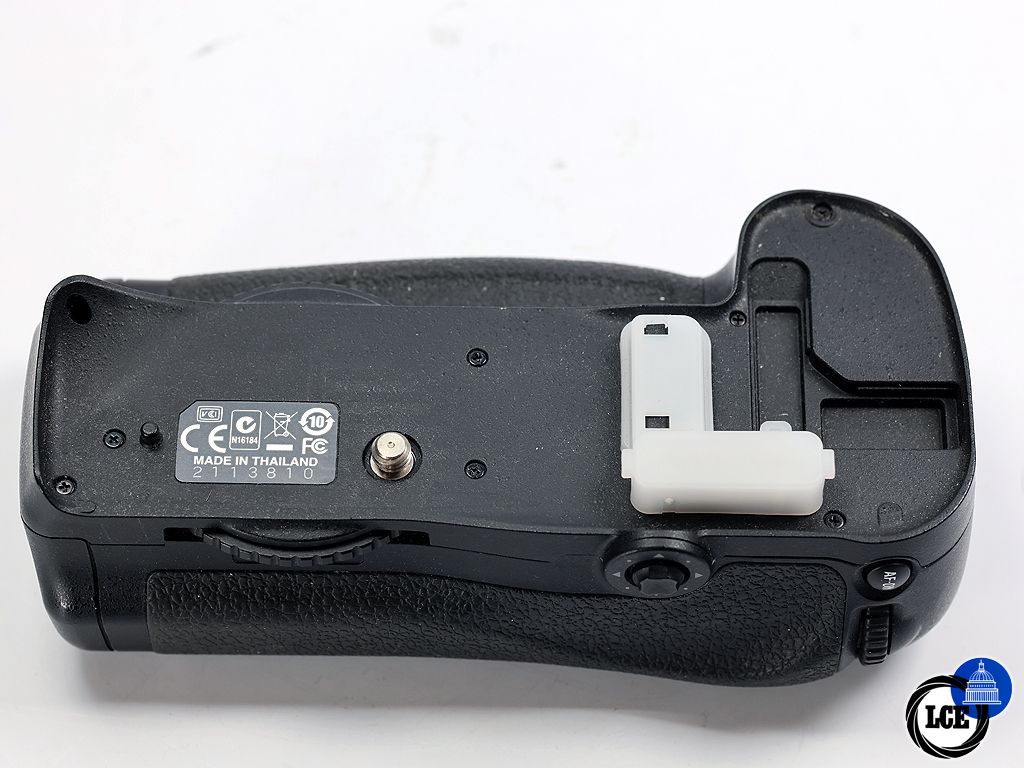 Nikon MB-D10 Battery Grip