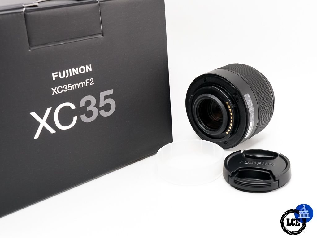 FujiFilm XC 35mm F2 * BOXED *