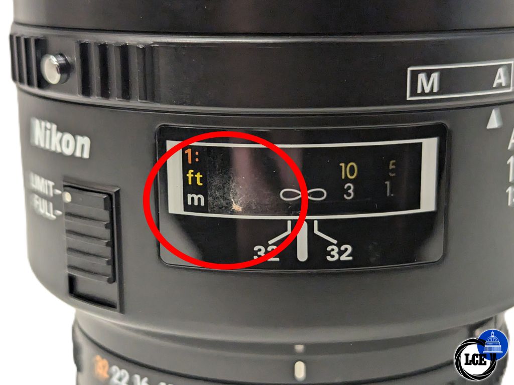 Nikon AF 105mm F2.8 D Micro Nikkor 