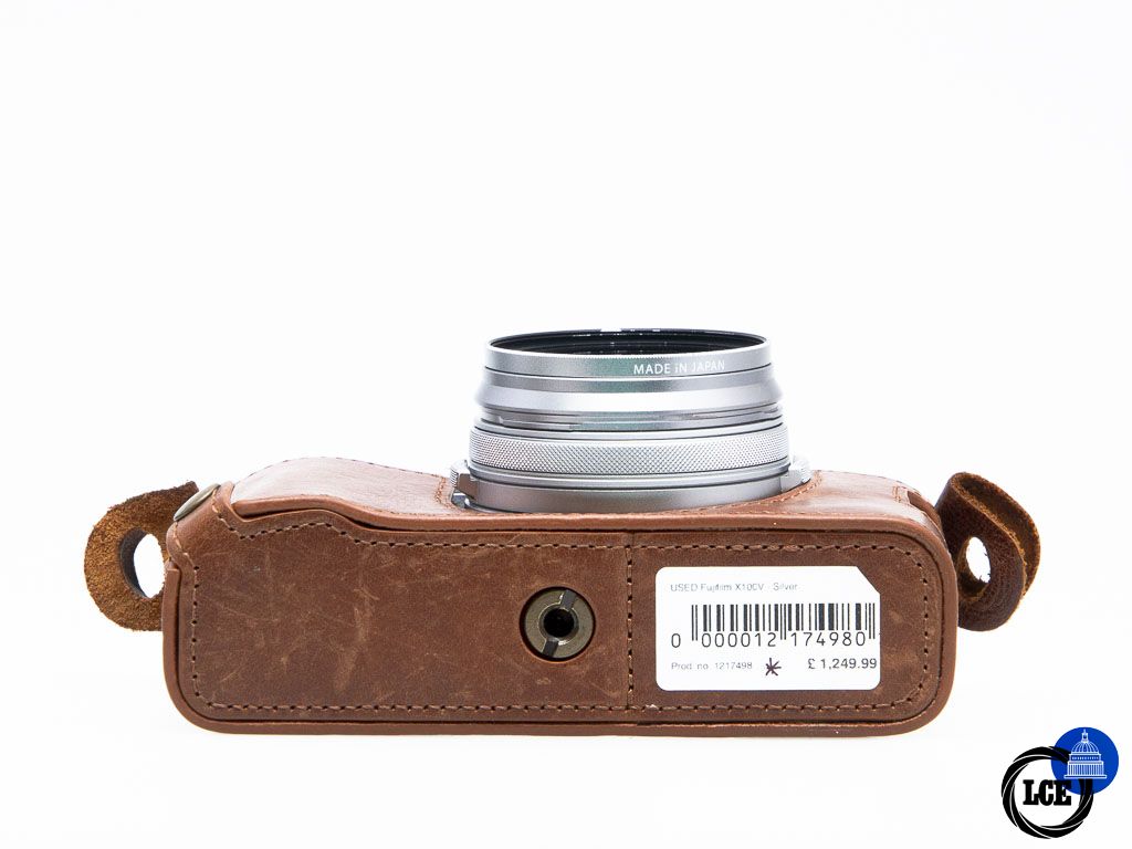 FujiFilm X100V + Leather Half Case