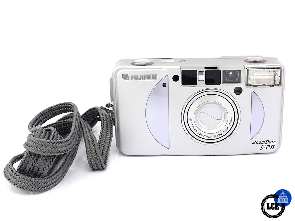 FujiFilm Zoom Date F2.8 Silvi Compact | 4*