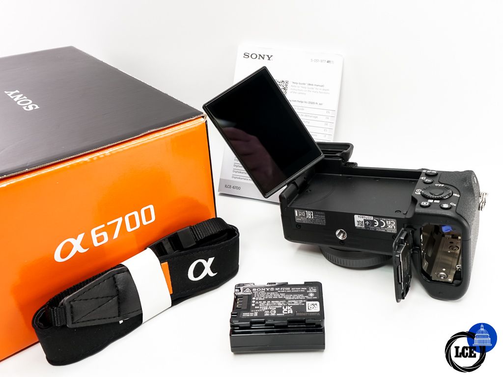 Sony A6700 Body * MINT, BOXED & VERY LOW SHUTTER COUNT *